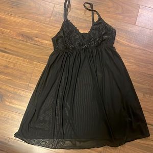 ✨3 for $20✨ Black Lace Tart Noir Nightie